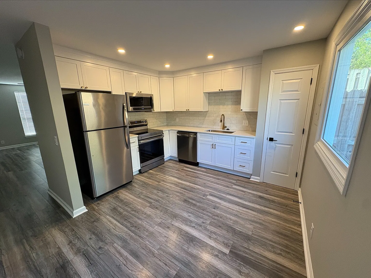 2 bed, 1.5 bath, 1088 sqft, $1,845 — Photo 3
