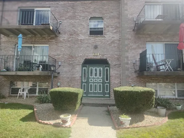 105 Oak Ln APT 9, Brockton, MA 02301