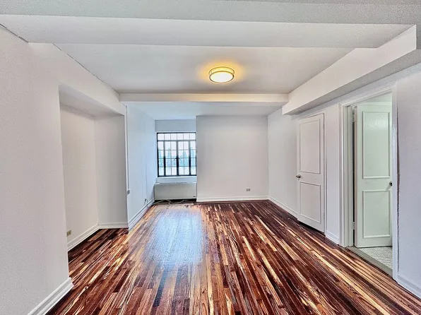 5 Tudor City Pl APT 1728, New York, NY 10017