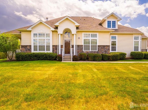 1402 Schindler Dr, Monmouth Junction, NJ 08852