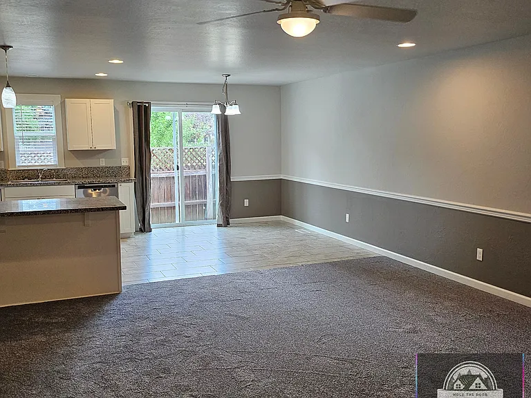 Owner Pays First Months Rent upon Application Approval !!
