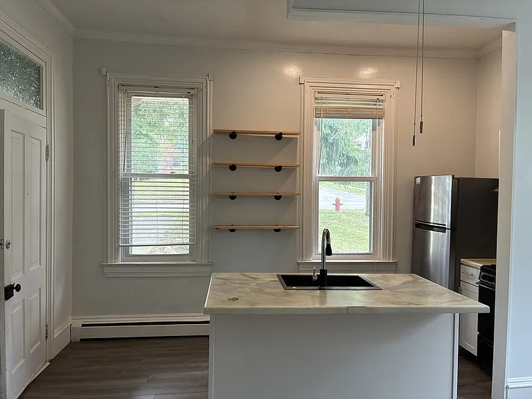 303 N Market St #B — Photo 5