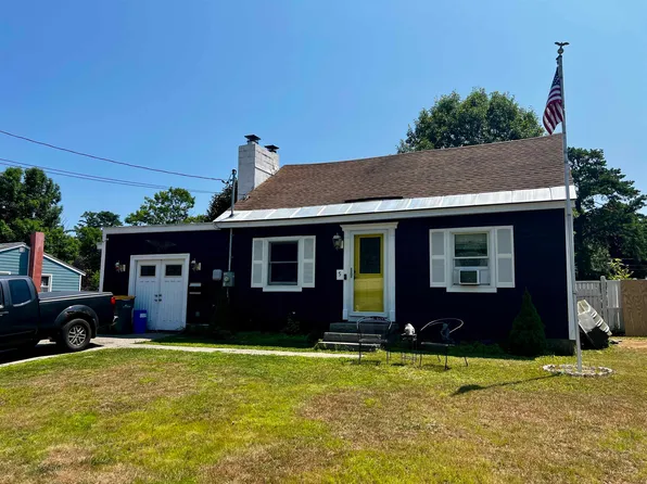 5 Russell Street, Rochester, NH 03867