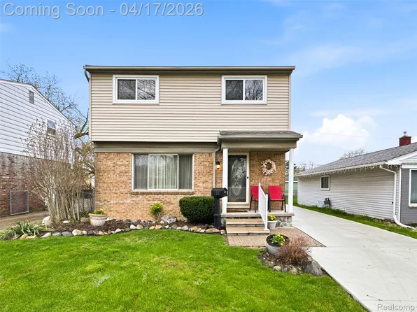 133 N Bywood Ave, Clawson, MI 48017