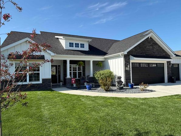2011 Fairway Dr, Auburn, IN 46706