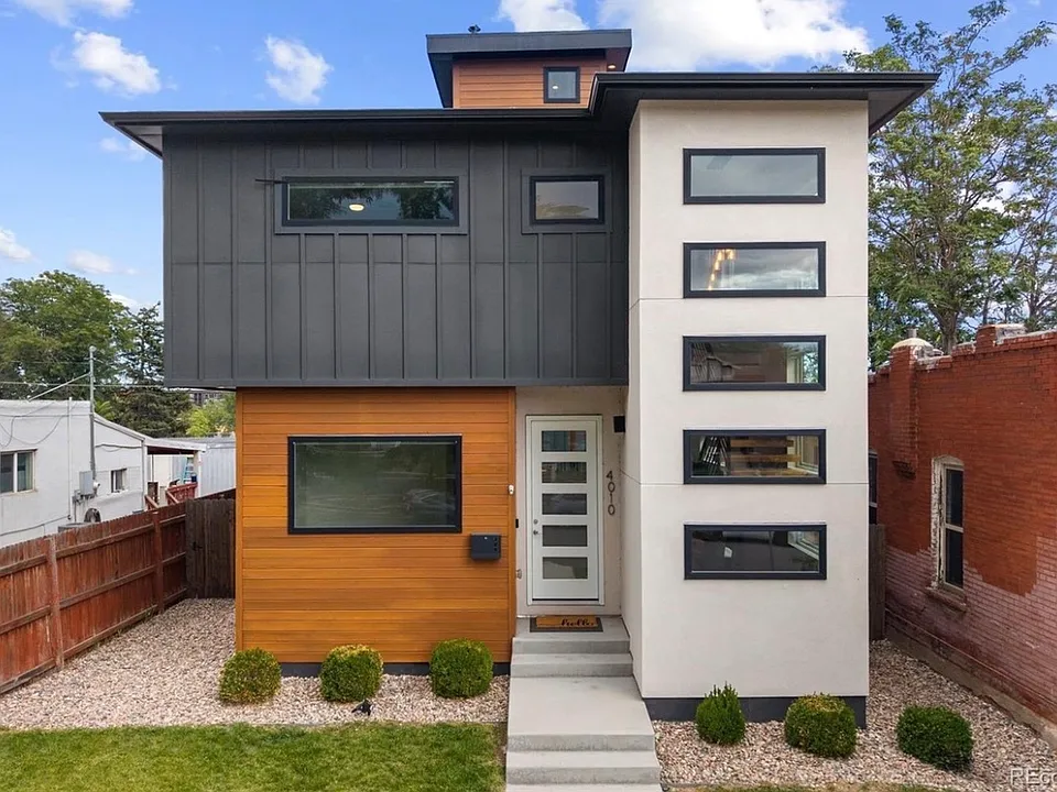Navajo St