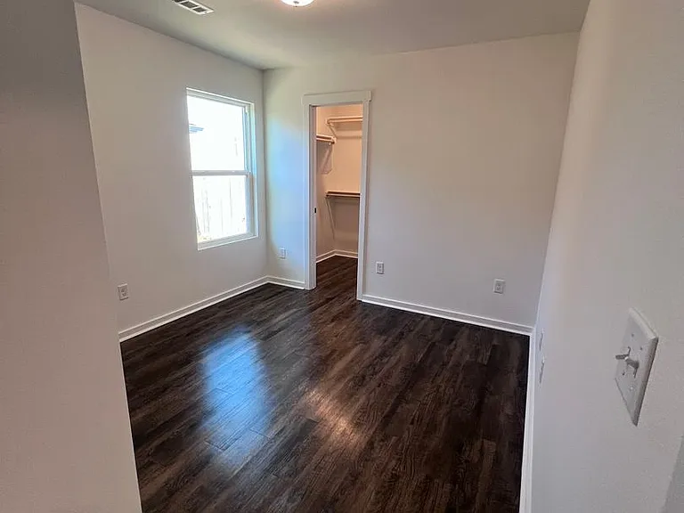 309 Eagle Edge Ave — Photo 5