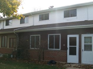 25520 Clubside Dr UNIT 10, North Olmsted, OH 44070