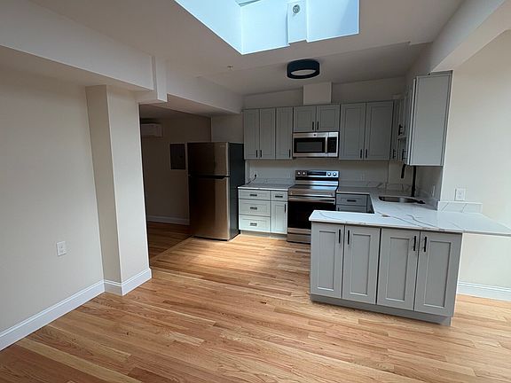 3rd image of 205 Elm St #2