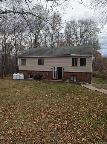 1st image of 135 Shawanga Lodge Rd #131