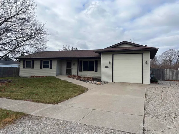 4045 N Center Rd, Saginaw, MI 48604