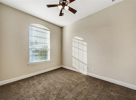 4th image of 1200 Bradford St