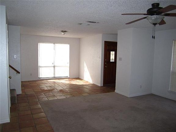 4th image of 623 Saint Charles Ct