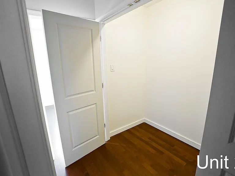 802 N 16th St #2 — Photo 6