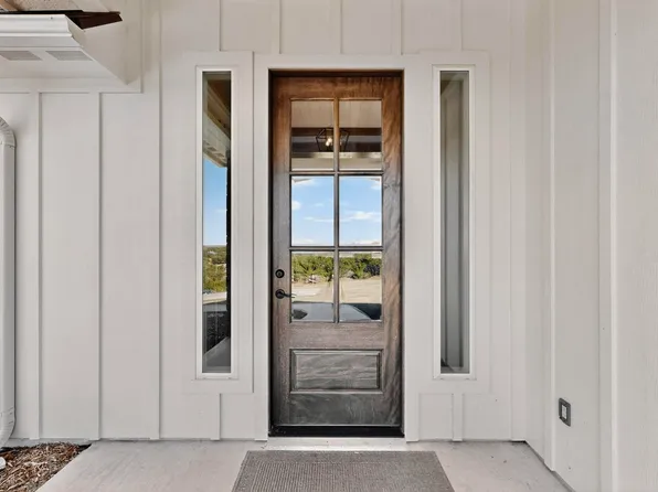 585 Blue Marlin Ct, Bluff Dale, TX 76433