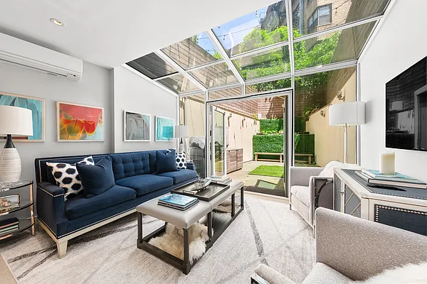 Rented by Compass | media 41