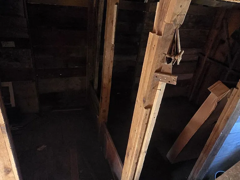 664 N State St #2 — Photo 3