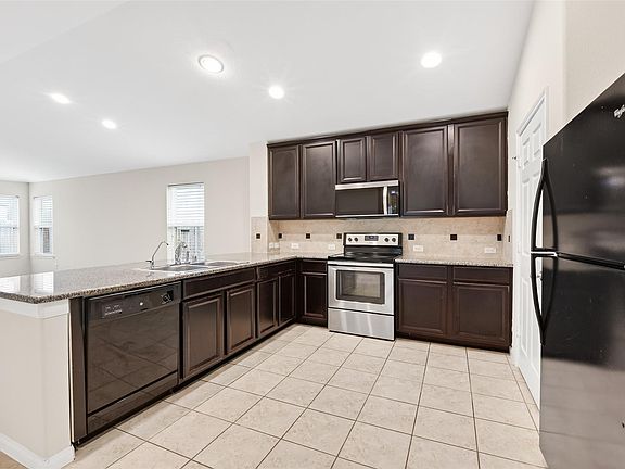 5th image of 3714 Glover Meadows Ln