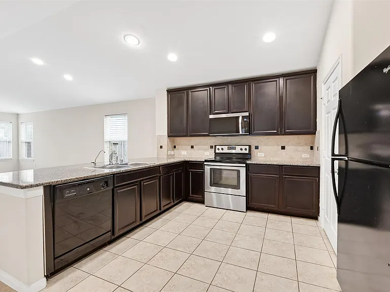 3714 Glover Meadows Ln — Photo 5