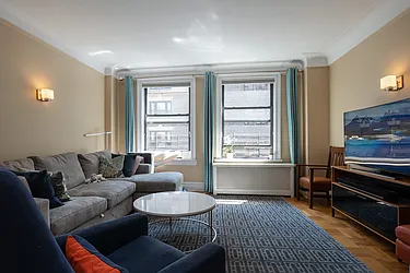 Rented by Rita S Citrin, LREB