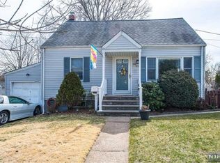 29-02 Rutgers Ter, Fair Lawn, NJ 07410