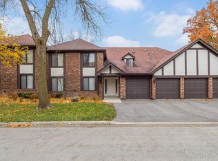 5800 Doe Cir #8, Westmont, IL