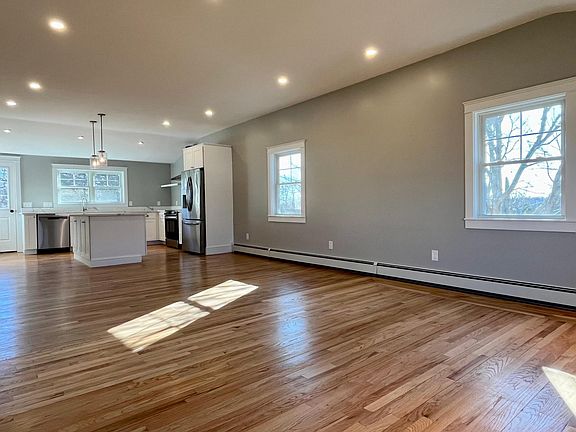 4th image of 45 Trout Dr