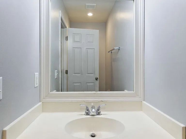 47 Glenwood Ct — Photo 33