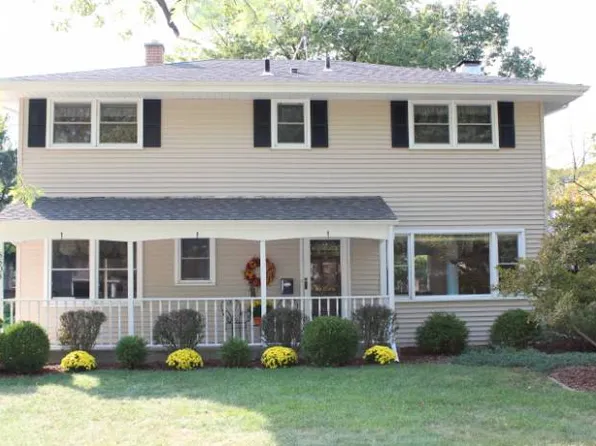 8808 Northcote Ave, Munster, IN 46321