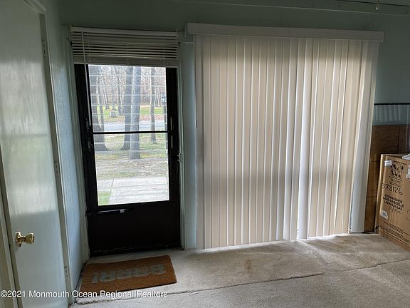 3rd image of 129 Amberly Dr Unit F