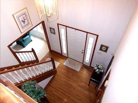 3rd image of 7416 River Birch Ln