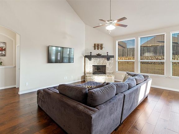 3rd image of 6816 San Antonio Dr