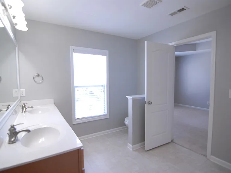 4036 Comrie Ln — Photo 10