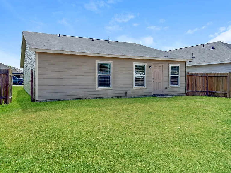 14208 Harlequine Dr — Photo 16