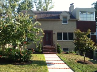 2534 24th St N, Arlington, VA 22207