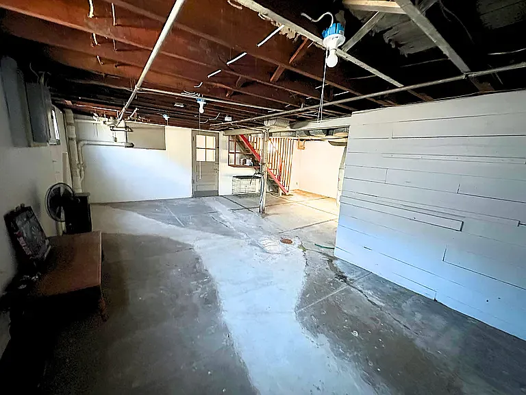 760 Chamberlain Pl — Photo 35