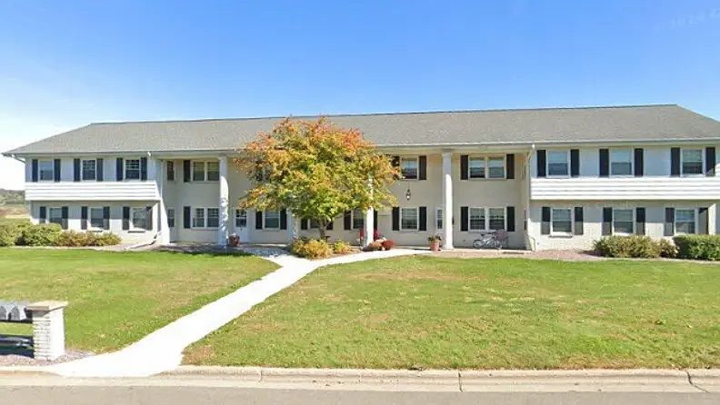1st image of 1455 Plainview Rd