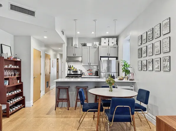 325 Smith Street image 1 of 7