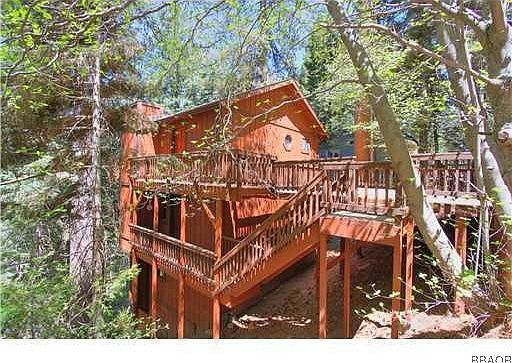 1st image of 28326 Larchmont Ln