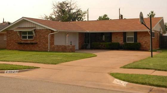 1st image of 1526 Primrose Dr
