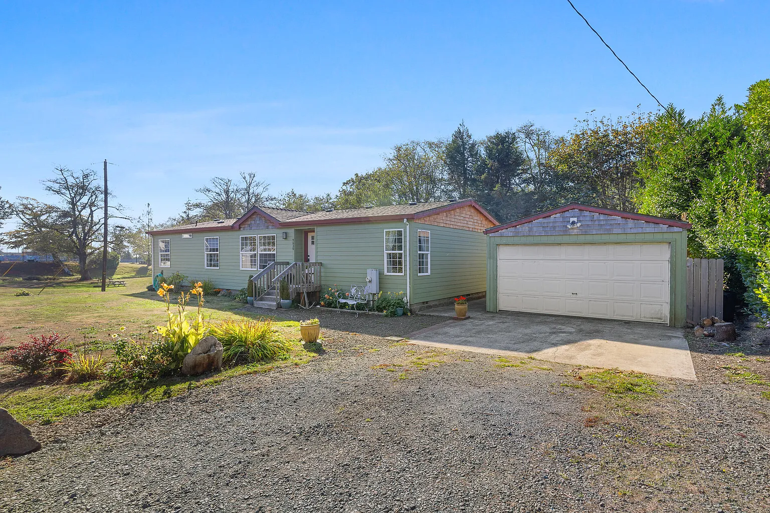 9630 4th St photo 1