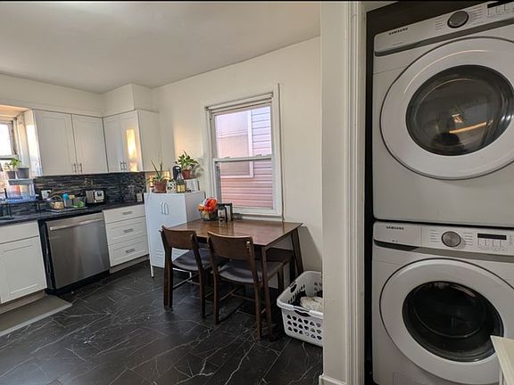 3rd image of 169 Liberty Ave