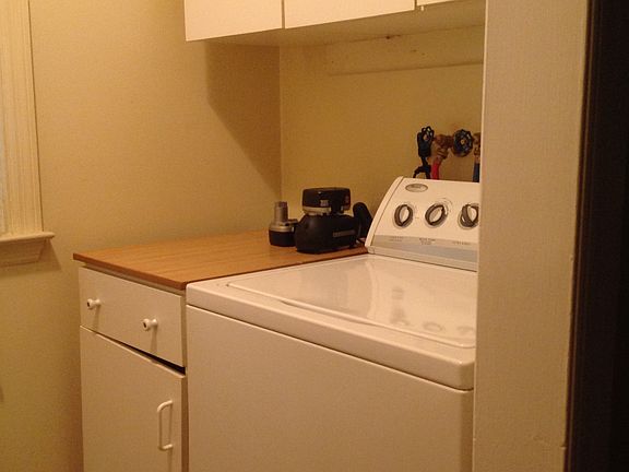 Main floor laundry room!!!