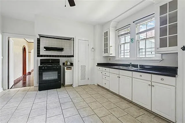 3 bed, 2.0 bath, 1400 sqft, $1,900 — Photo 4