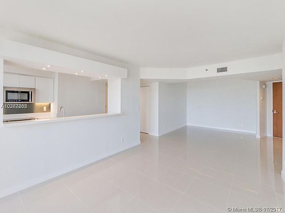 2nd image of 1000 Island Blvd #1008