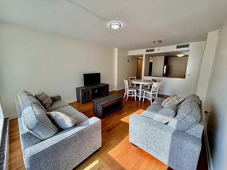 130 N Garland Ct #2110 — Photo 2