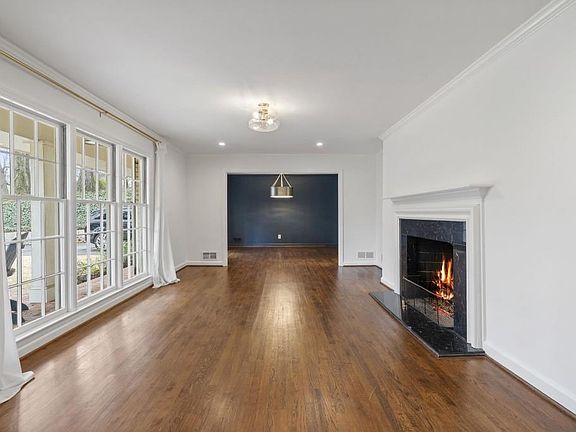 5th image of 439 Broadland Rd NW