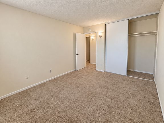 5th image of 2144 30th St APT 2