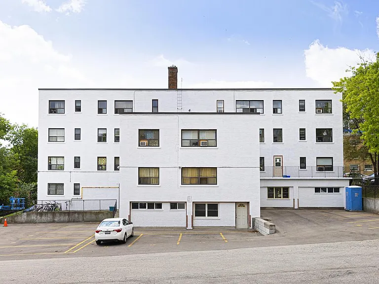 12 Kinsdale Blvd #101 — Photo 2