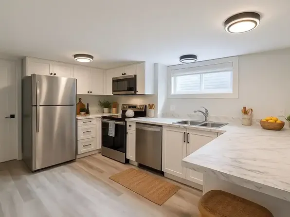 1382 Leighton Rd #2, Peterborough, ON K9H 6W6